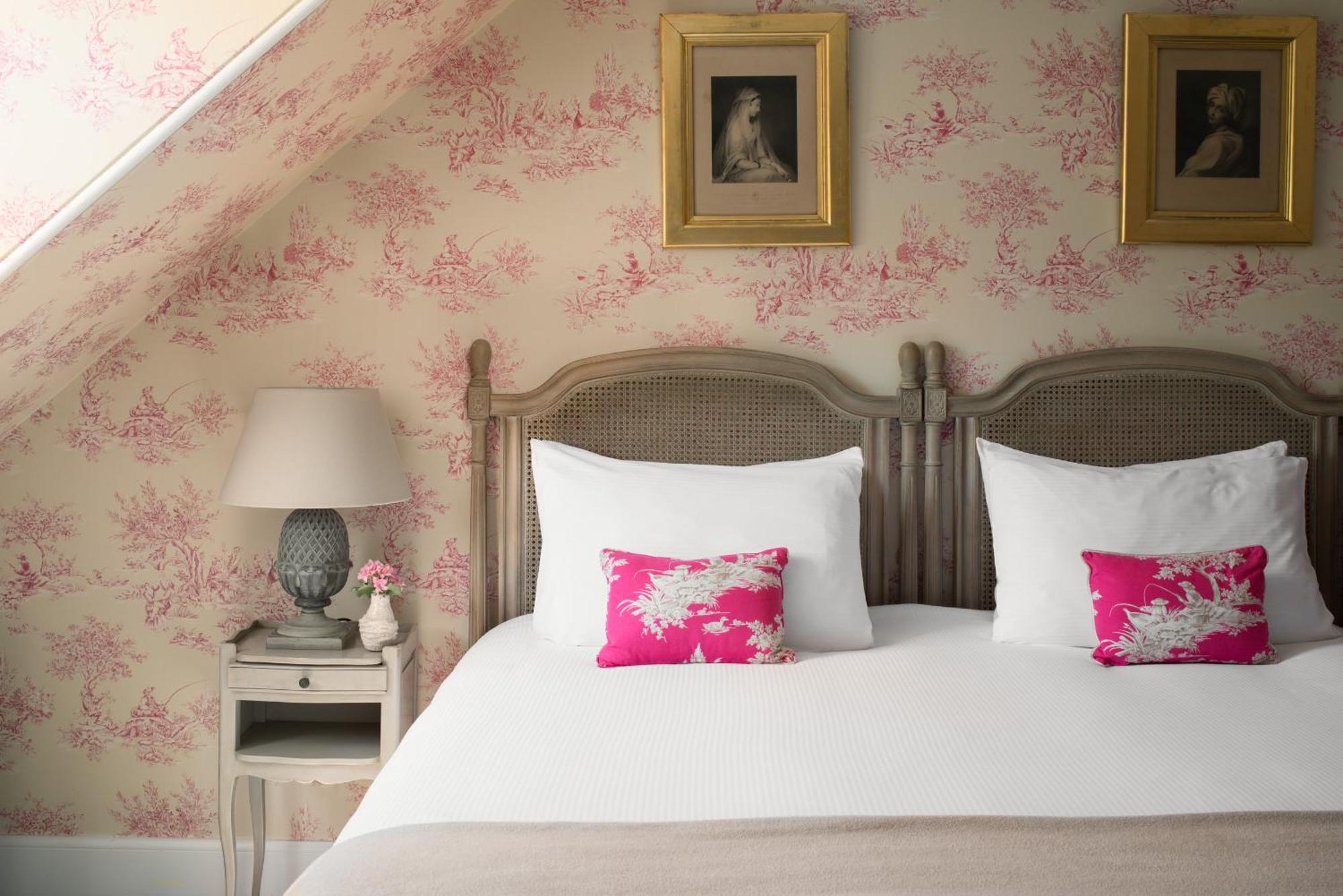 Meikleour Arms Hotel & Restaurant Екстер'єр фото